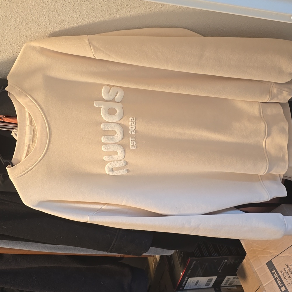 Nuuds Womens Cream Crewneck Sweater